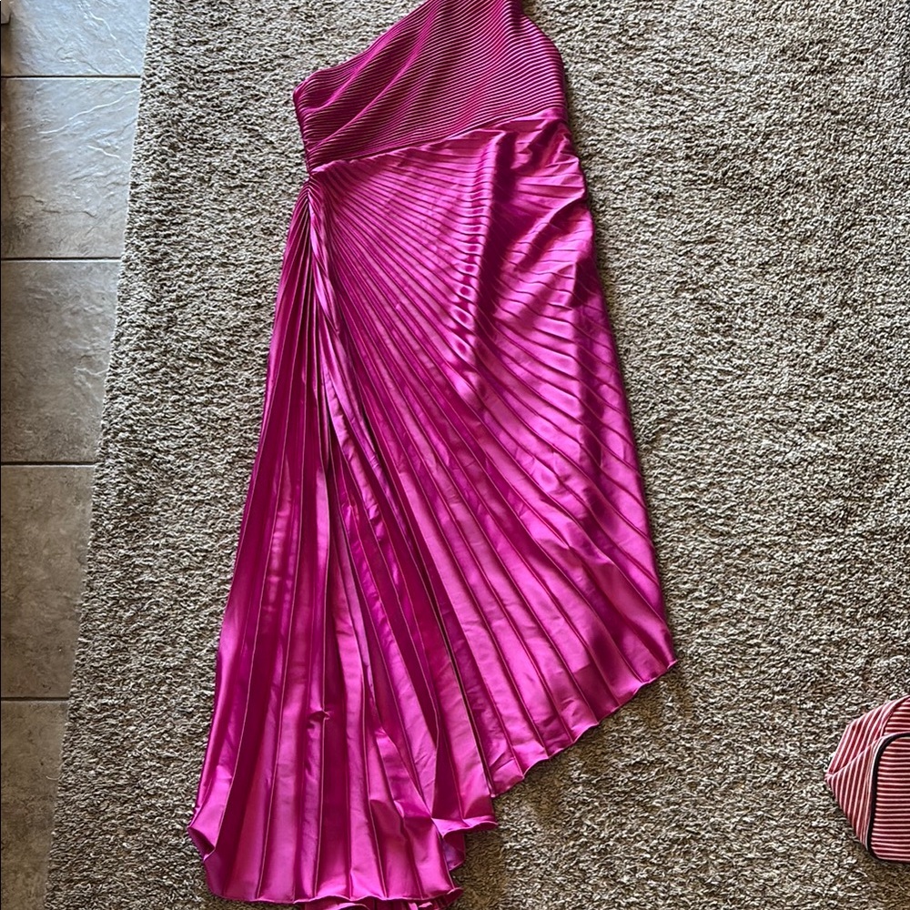 Pink One-Shoulder Pleated Dress